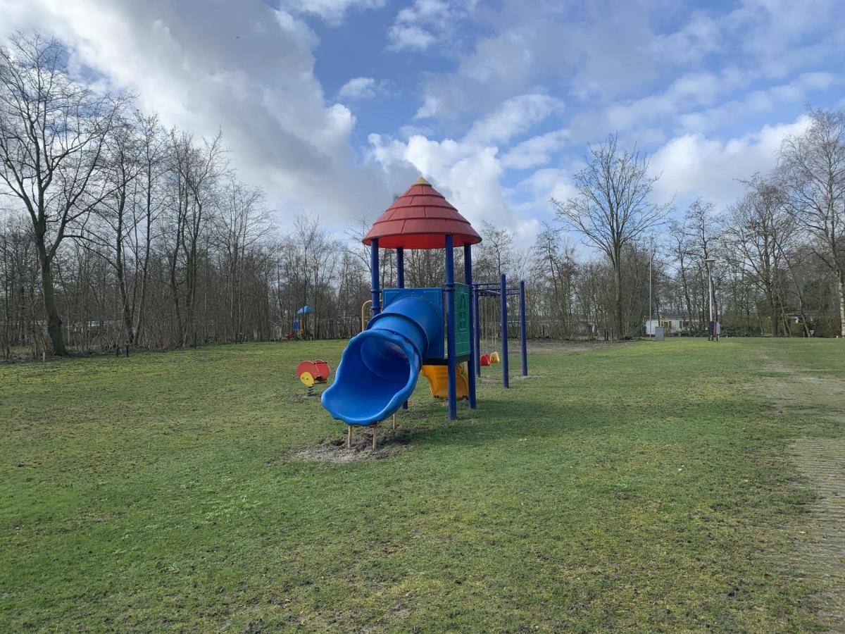Vakantiepark Bergumermeer - 689 Suameer Екстериор снимка