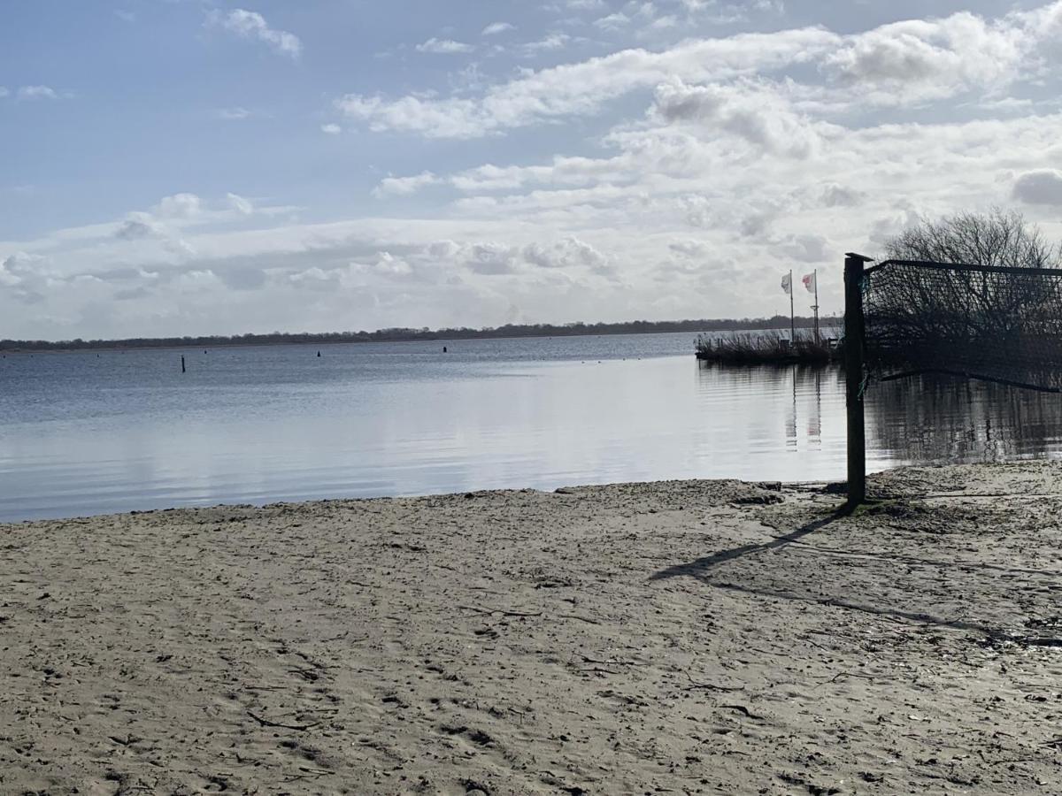 Vakantiepark Bergumermeer - 689 Suameer Екстериор снимка